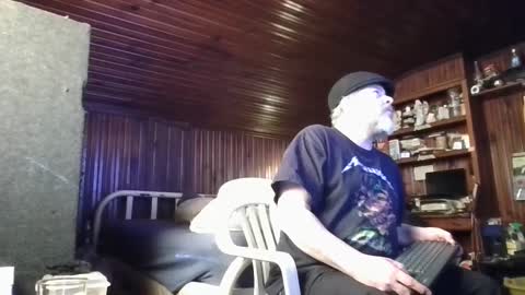 Snapshot of booshy chatting on January 8, 2025, 4:33 pm Booshwa online show from January 8, 2025, 4:33 pm