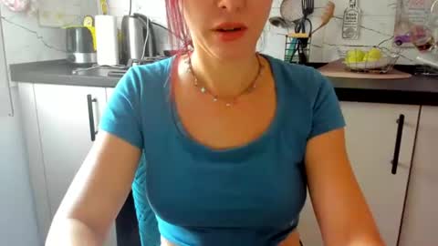 Klaras room online show from July 30, 2026, 12:15 pm