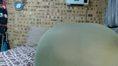 Snapshot of bootytwerkxxx chatting on June 15, 2026, 5:15 pm bootytwerkxxx online show from June 15, 2026, 5:15 pm