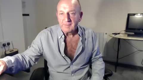 Snapshot of boppy21 chatting on December 5, 2024, 9:17 pm Boppy21 online show from December 5, 2024, 9:17 pm