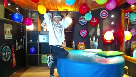 boranget online show from October 18, 2025, 11:11 am