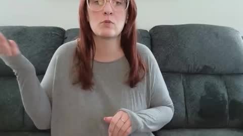 boredbustyhousewife online show from March 26, 2026, 3:28 pm