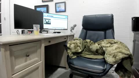 Snapshot of boredhorndog chatting on January 4, 2025, 2:14 am Boredhorndog online show from January 4, 2025, 2:14 am