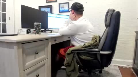 Snapshot of boredhorndog chatting on January 5, 2025, 8:42 pm Boredhorndog online show from January 5, 2025, 8:42 pm