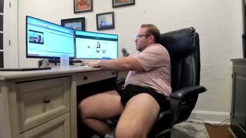 Snapshot of boredhorndog chatting on January 30, 2025, 4:27 am Boredhorndog online show from January 30, 2025, 4:27 am