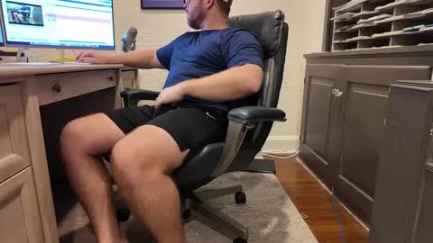 Snapshot of boredhorndog chatting on October 1, 2025, 4:40 am Boredhorndog online show from October 1, 2025, 4:40 am