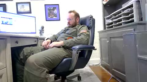 Snapshot of boredhorndog chatting on November 2, 2025, 4:26 am Boredhorndog online show from November 2, 2025, 4:26 am