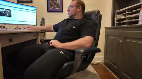 Boredhorndog online show from December 2, 2025, 3:45 am