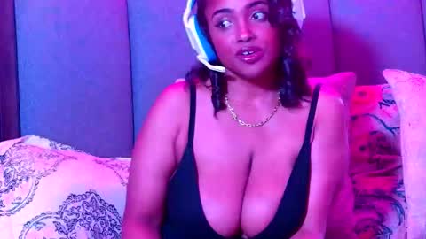 BossyBella online show from February 16, 2026, 6:48 pm