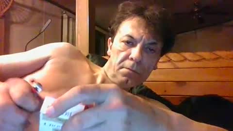 Snapshot of bottomcdforoldersc chatting on November 24, 2025, 5:51 am James online show from November 24, 2025, 5:51 am