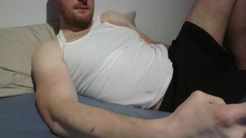 Snapshot of bottomtsinner chatting on October 14, 2025, 6:42 pm bottomtsinner online show from October 14, 2025, 6:42 pm