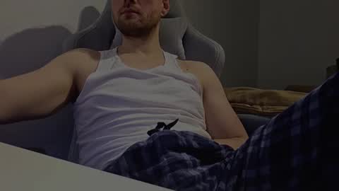 Snapshot of bottomtsinner chatting on February 13, 2026, 11:23 pm bottomtsinner online show from February 13, 2026, 11:23 pm