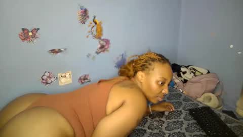 botty_queen online show from April 13, 2026, 8:36 pm