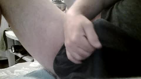 Snapshot of bourbon1965 chatting on June 19, 2026, 12:09 pm Bourbon online show from June 19, 2026, 12:09 pm