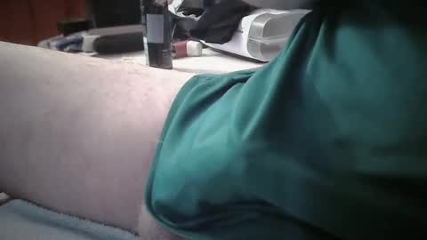 Snapshot of bourbon1965 chatting on June 25, 2026, 1:15 pm Bourbon online show from June 25, 2026, 1:15 pm