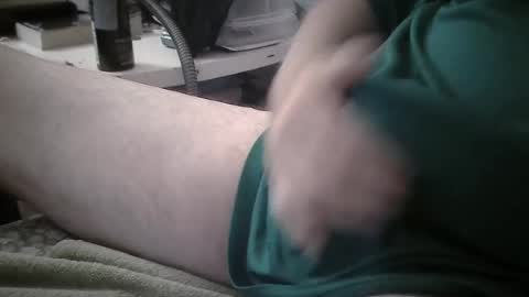 Snapshot of bourbon1965 chatting on July 21, 2026, 12:40 pm Bourbon online show from July 21, 2026, 12:40 pm