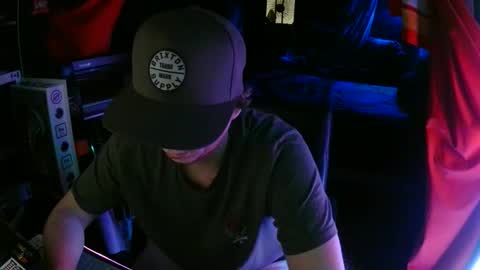 Bowerboi1217 online show from November 28, 2025, 1:08 am