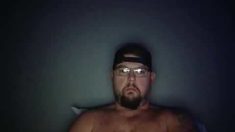 bowtieguy84 online show from November 30, 2025, 10:19 am