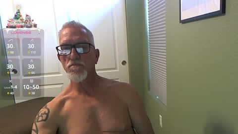 Snapshot of boxerunderwear chatting on December 24, 2024, 10:06 pm Kev online show from December 24, 2024, 10:06 pm