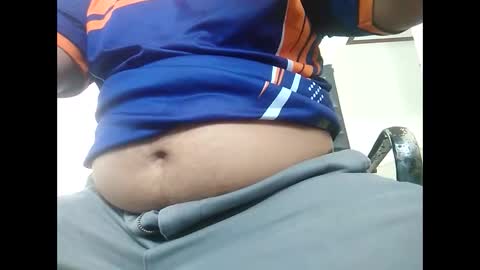 boy339342 online show from May 10, 2026, 4:50 am