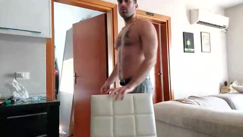 Snapshot of boy_aroundtheworld chatting on October 8, 2025, 1:31 pm Dan online show from October 8, 2025, 1:31 pm