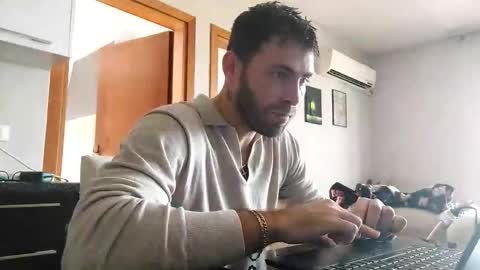 Snapshot of boy_aroundtheworld chatting on October 25, 2025, 11:07 am Dan online show from October 25, 2025, 11:07 am