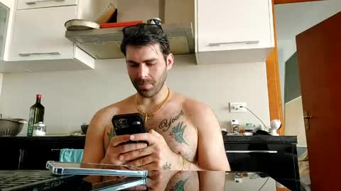 Snapshot of boy_aroundtheworld chatting on April 27, 2026, 12:36 pm Dan online show from April 27, 2026, 12:36 pm