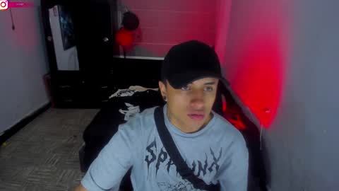 boy_nauthy online show from February 4, 2025, 3:44 am