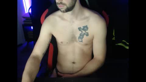 boy_t0y89 online show from December 4, 2024, 6:44 am