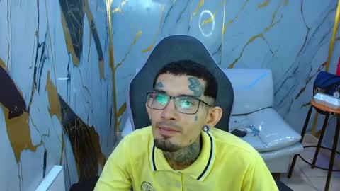 Snapshot of boy_tatto77 chatting on May 16, 2026, 11:42 am boy_tatto77 online show from May 16, 2026, 11:42 am