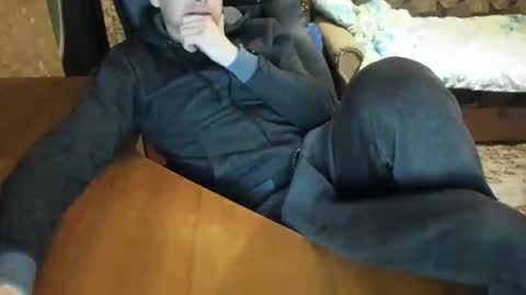 BoyApollon online show from February 9, 2026, 6:12 pm