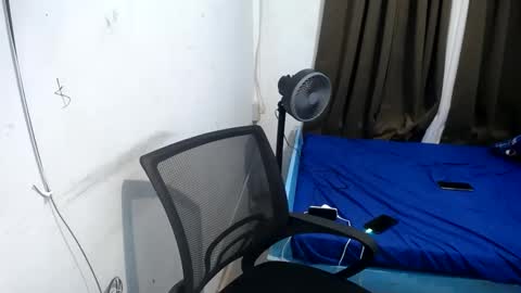 Snapshot of boyax16 chatting on February 19, 2025, 1:06 pm boyax16 online show from February 19, 2025, 1:06 pm