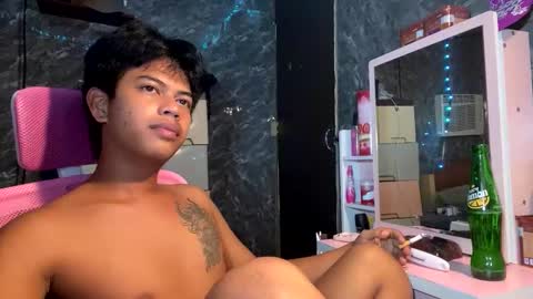 Snapshot of boyax16 chatting on November 22, 2025, 6:18 pm boyax16 online show from November 22, 2025, 6:18 pm