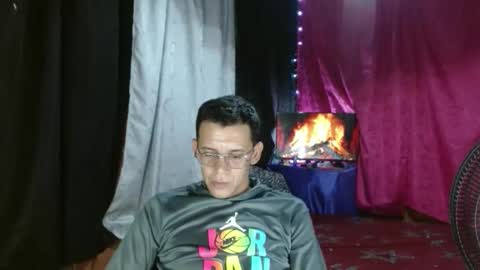 boyfantasies_11 online show from November 22, 2025, 2:43 am