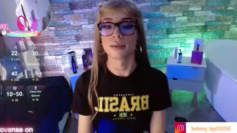 boyfox_tay online show from September 25, 2025, 3:43 am