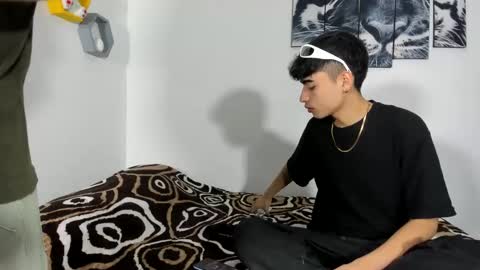 boys4hot_777 online show from March 10, 2025, 1:32 pm