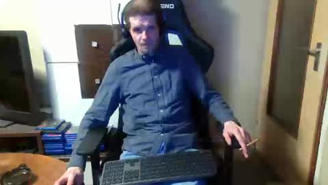 bponie1 online show from December 31, 2024, 3:34 am