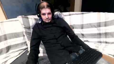 bponie1 online show from April 18, 2026, 11:27 pm