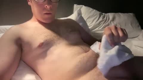 Snapshot of br4d482 chatting on October 2, 2025, 1:18 pm Brad online show from October 2, 2025, 1:18 pm