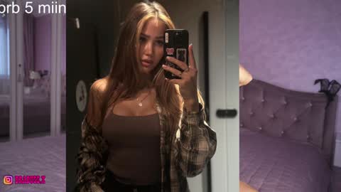 Snapshot of brabuss_ chatting on January 15, 2025, 7:26 am Lana online show from January 15, 2025, 7:26 am