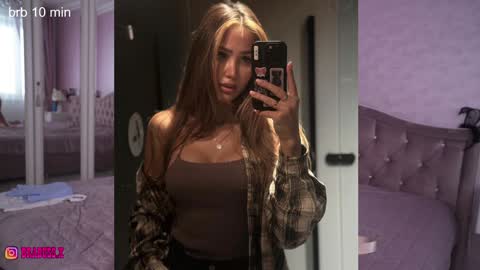 Snapshot of brabuss_ chatting on January 23, 2025, 4:52 am Lana online show from January 23, 2025, 4:52 am