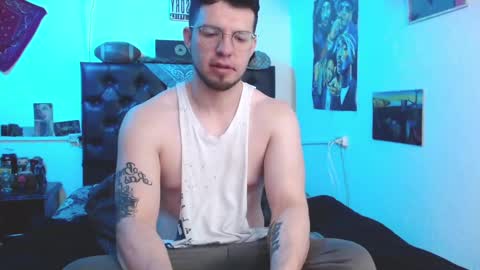brad hot boy online show from December 16, 2024, 3:32 pm