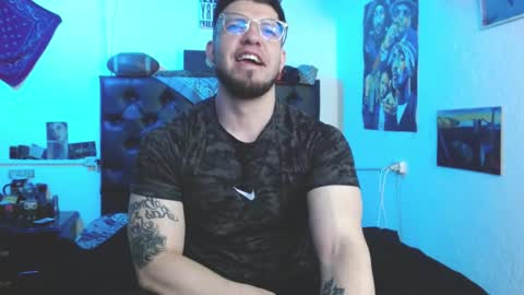 Snapshot of brad_hot_boy chatting on November 28, 2025, 6:10 pm brad hot boy online show from November 28, 2025, 6:10 pm