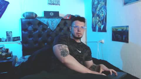 Snapshot of brad_hot_boy chatting on February 24, 2026, 4:27 pm brad hot boy online show from February 24, 2026, 4:27 pm