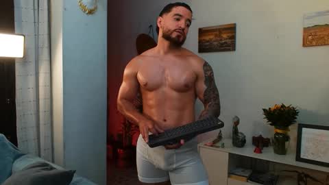 Bradley Martinez online show from October 1, 2025, 12:27 am