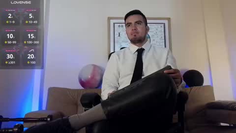 Bradley Colton Independ Model online show from October 6, 2025, 2:36 pm