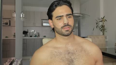 bradleymartin7 online show from December 2, 2024, 9:50 pm