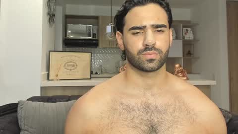 bradleymartin7 online show from December 20, 2024, 10:54 pm