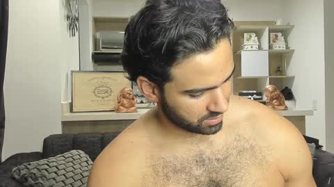 bradleymartin7 online show from January 4, 2025, 12:59 am
