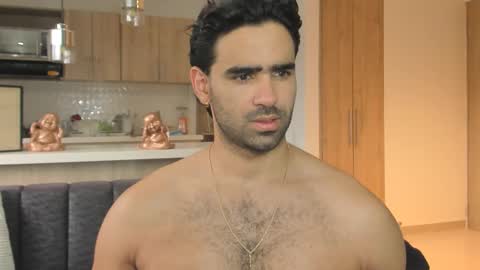 bradleymartin7 online show from December 18, 2025, 9:10 pm